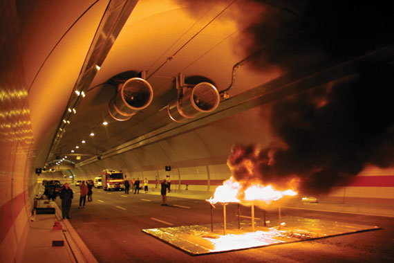 Image-Fire-in-a-tunnel