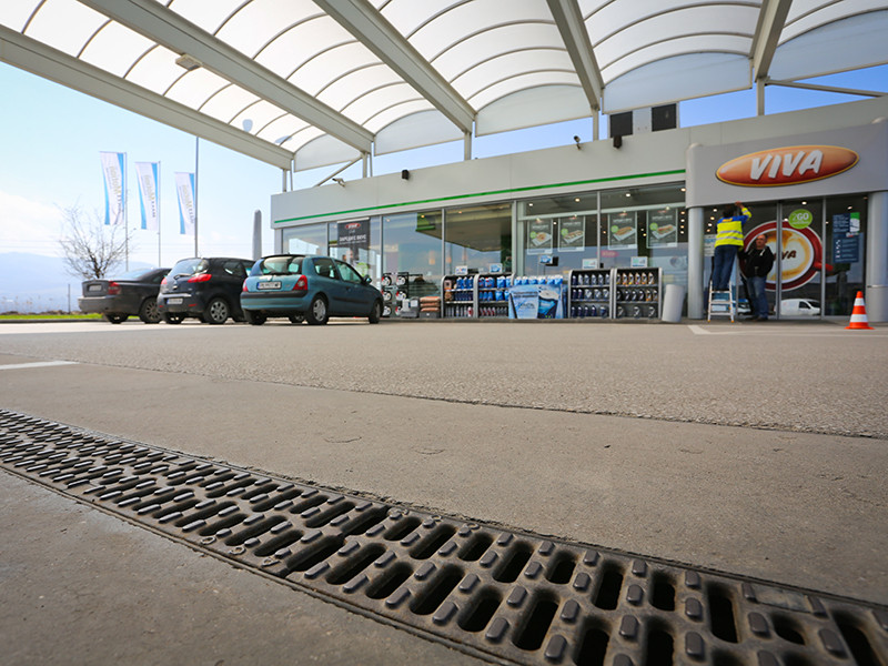 Полимербетонов улей ACO MultiDrain в проект OMV